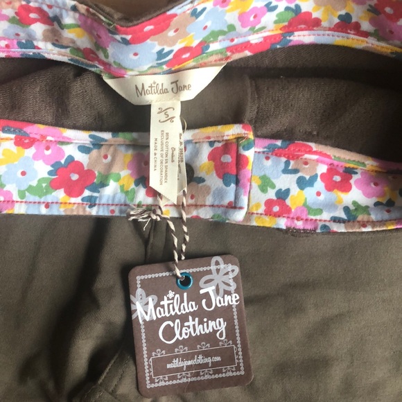 Matilda Jane floral embroidered woman’s leggings - Picture 8 of 8